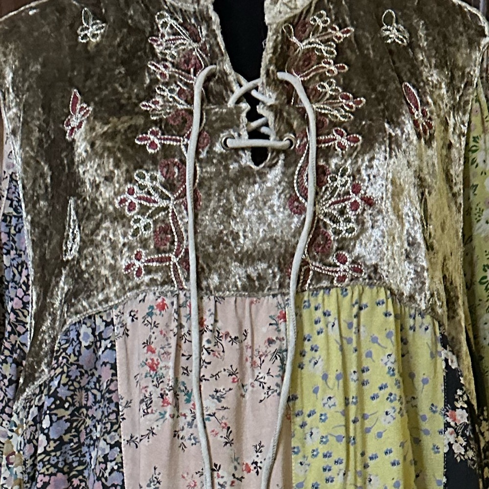 Young Threads Boho Embroidered Patchwork Floral D… - image 9